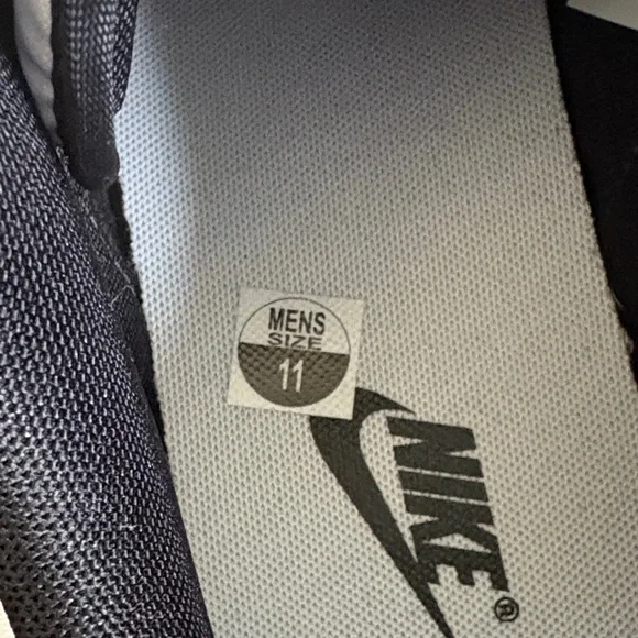 Nike Men's Panda Dunks Black and White Sneakers - Picture 5 of 11